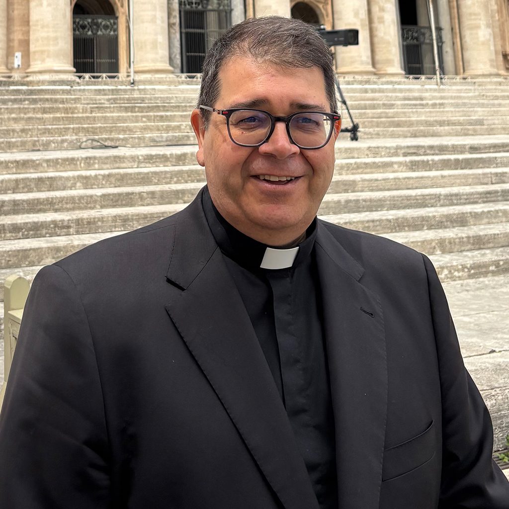 Carlos Martínez Oliveras